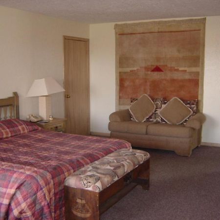 Pow Wow Inn Тукумкари Номер фото